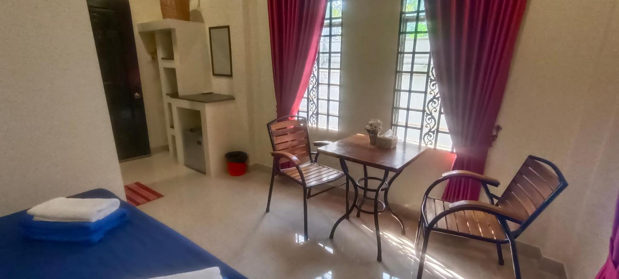 Le Cocorico Hotell Siem Reap Exteriör bild